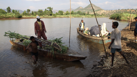 Collaborative Monitoring for Sustainable Development 