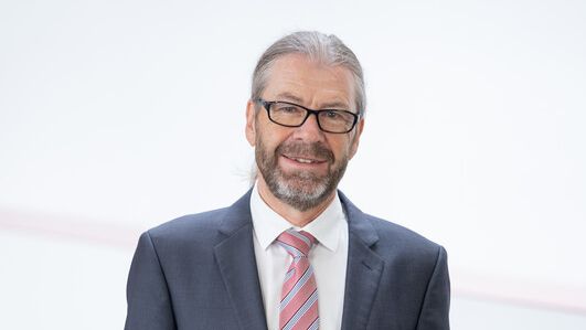 Geschäftsführer Siegfried Spanz - Fachhochschule Kärnten