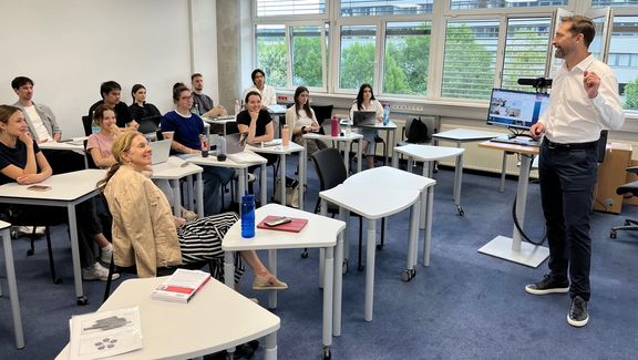GuestLecture1.jpg 