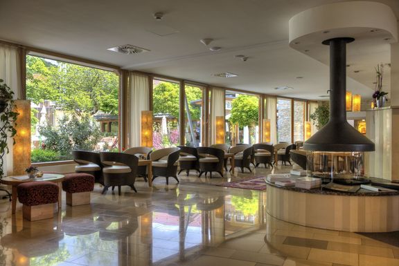 Lobby_Eingangsbereich_Biohotel_Wellnesshotel_Retter_Oststeiermark_Poellau.._.jpg 