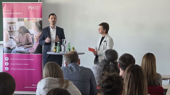 Polit-Talk1.jpeg 