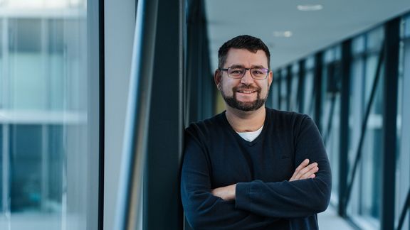 Male_Mathias_Businessfoto-web.jpg 