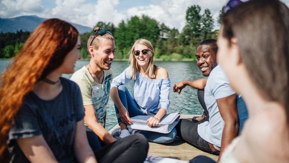 international-students-iro.jpg 