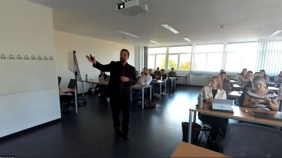 guetz1.JPG 