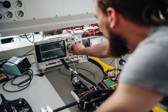 Imagebild von ABMS – Advanced Battery Management System