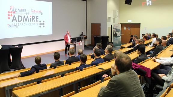 GrandOpening_1_1_.jpg 