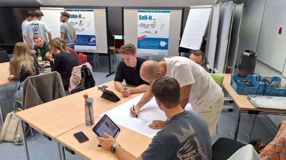 Physiotherapie trifft Unternehmertum Physiotherapeut*innen in der Gründergarage an der FH Kärnten